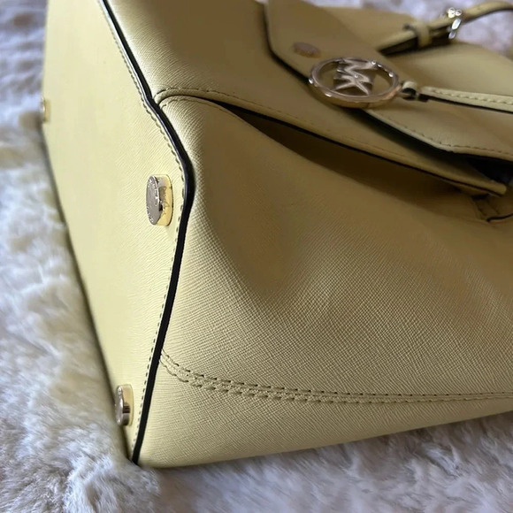 Michael Kors Gold Hardware Tote Bag - Picture 10 of 14